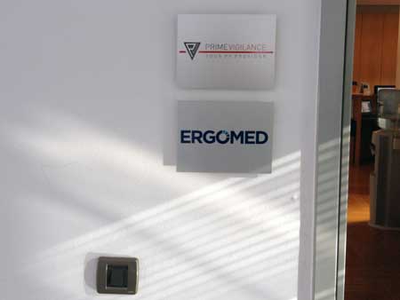 NATPISNE PLOČE OD ELOKSIRANOG ALUMIJA